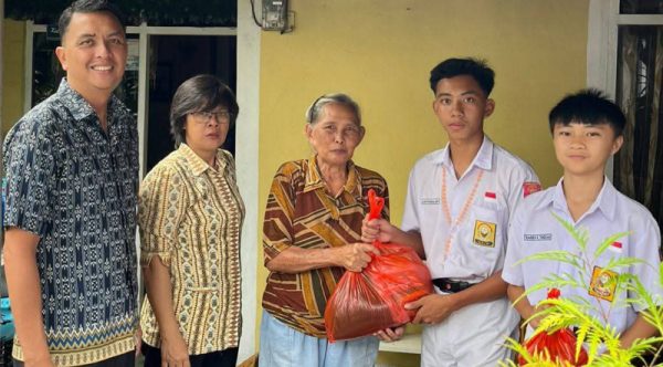 SMP Frater Don Bosco Tomohon Berbagi Kasih