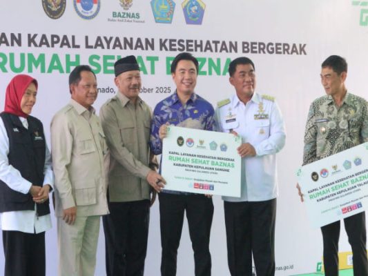 BAZNAS Serahkan Kapal Klinik Laut untuk Perkuat Layanan Kesehatan di Kepulauan Sangihe