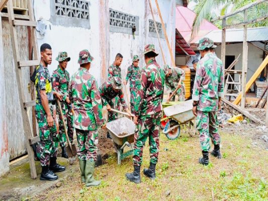 Kodim 1301/Sangihe dan Umat Katolik Santa Ana Manente Wujudkan Kemanunggalan Lewat Karya Bakti