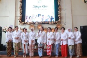 Kebaya Noni Resmi Jadi Warisan Budaya Takbenda Indonesia: Perjalanan Panjang dari Manado ke Panggung Dunia