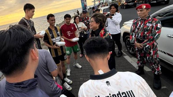 Maya Rumantir Perkenalkan LMP Kepada Mahasiswa UNSRAT Manado 8 Maya Rumantir Perkenalkan LMP Kepada Mahasiswa UNSRAT Manado