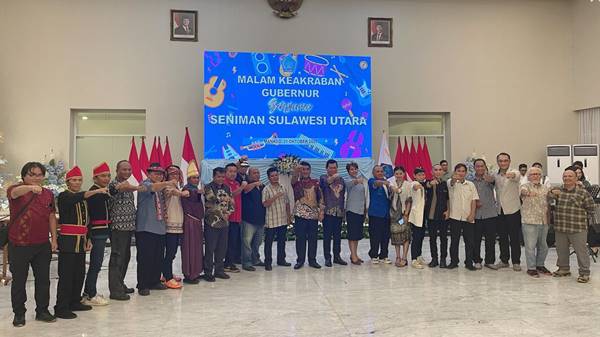 Gubernur Yulius Selvanus Ajak Seniman Sulut Bangun Kebudayaan Lewat Dialog Hangat Hingga Dini Hari