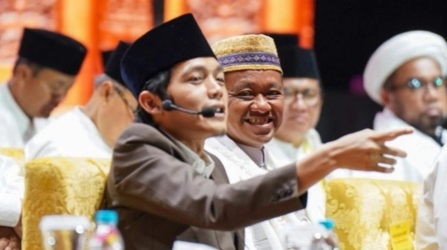 Baru Kenal Sekali, Gus Iqdam Langsung Teriak: ‘Bahlil Lahadalia Itu Luar Biasa Baiknya!
