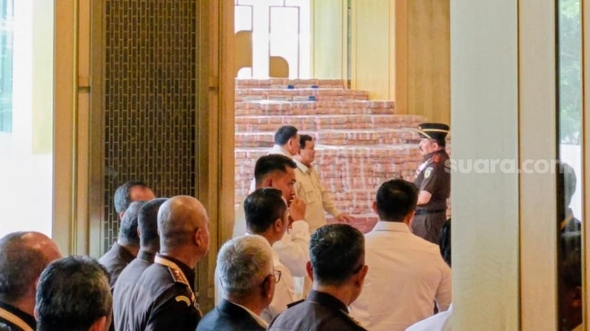 Prabowo Saksikan Penyerahan Rp13,2 Triliun, Tumpukan Uang 2 Meter Bikin Publik Tercengang