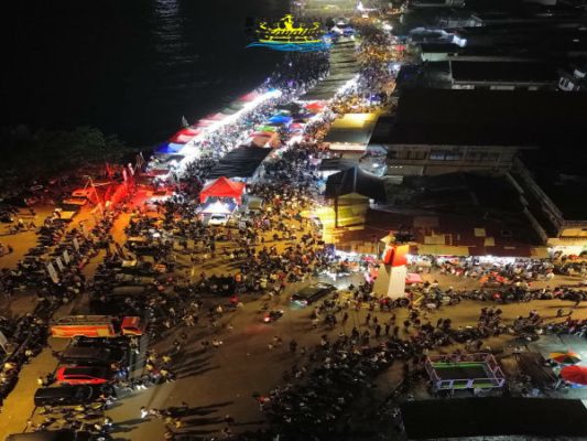Festival Seni Budaya Sangihe 2025 Berakhir Meriah, Ribuan Warga Memadati Pelabuhan Tua Tahuna 9 Festival Seni Budaya Sangihe 2025 Berakhir Meriah, Ribuan Warga Memadati Pelabuhan Tua Tahuna