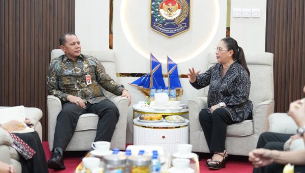 Vanda Sarundajang Temui Dirjen Bina Pemerintahan Desa Kemendagri RI