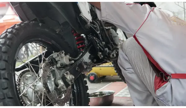 Simak! Berikut Tips Rawat Aki Motor agar Selalu Siap Sedia Diajak Jalan