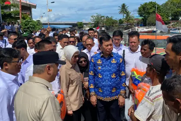 Wagub Sulut Victor Mailangkay Dampingi Menhub Dudy Purwagandhi Tinjau Keselamatan Pelayaran di Manado