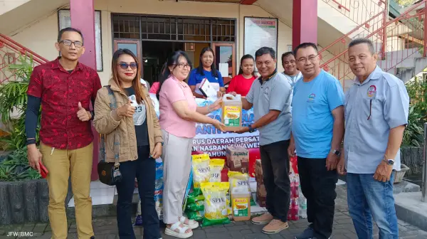 Pewarna Sulut Berbagi Sukacita Natal di Panti Asuhan Barthemeus Aer Terang Malalayang