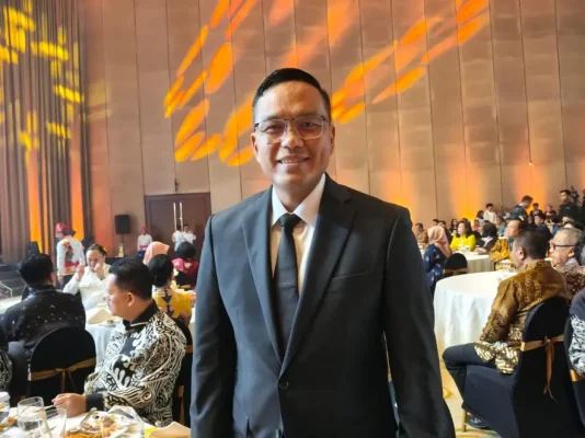 Dirut Pertamina Simon Aloysius Mantiri Apresiasi Perjuangan Lis Purnomo Yusgiantoro Membesarkan Alat Musik Kolintang