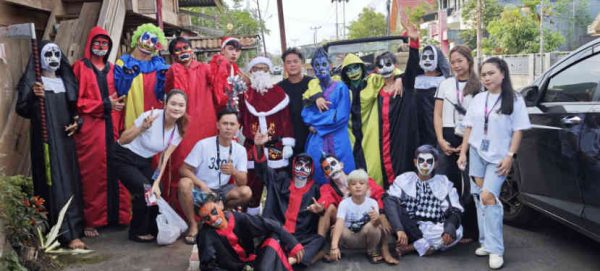 Ukir Senyum di Hari Natal, Komunitas ‘Namanya Torang’ Hadirkan Santa Claus dan Bansos Untuk Anak Panti Asuhan