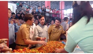 Wakil Presiden Gibran Rakabuming Tinjau Pasar Bersehati Manado, Pastikan Harga Pangan Tetap Stabil