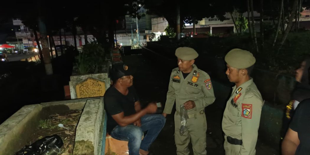 Satpol Pp Kotamobagu Terus Meningkatkan Pengawasan Di Kawasan Taman Kota