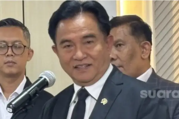 Yusril Ihza Mahendra Ungkap Alasan Pemerintah Terbitkan PP Ketimbang Merevisi UU Kepolisian