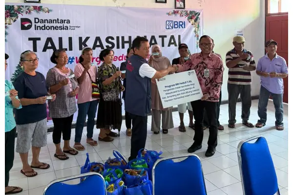 Aktivis 98 Gandeng BRI Salurkan Bantuan Natal untuk Warga Minsel dan Bitung