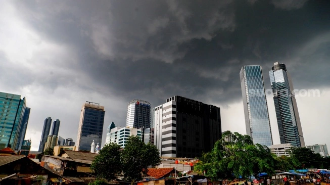 Waspada Cuaca Ekstrem, BMKG: Hujan Sangat Lebat dan Angin Kencang Hampir di Semua Provinsi