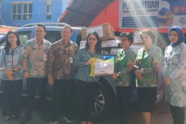 Uluran Tangan TP-PKK Bitung untuk Saudara Korban Banjir Sitaro