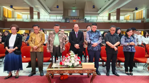 Kesaksian Iman Prof Starry Rampengan di Ibadah PELSIS-JTE: Saya Dijamah dan Terima Mukjizat