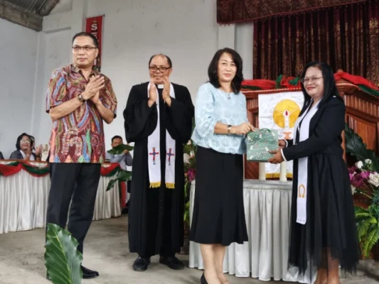 Bukan Sekadar Dana, Ketua Sinode GMIM dan Sahabat Bangkitkan Semangat Pembangunan Gereja Bethesda Lowian