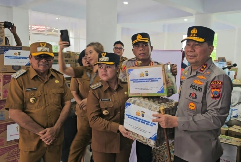 Menjaga Asa di Pulau Siau, Kapolda Irjen Pol Dr Roycke Langie Pastikan Pemulihan Pasca Bencana Terus Berjalan