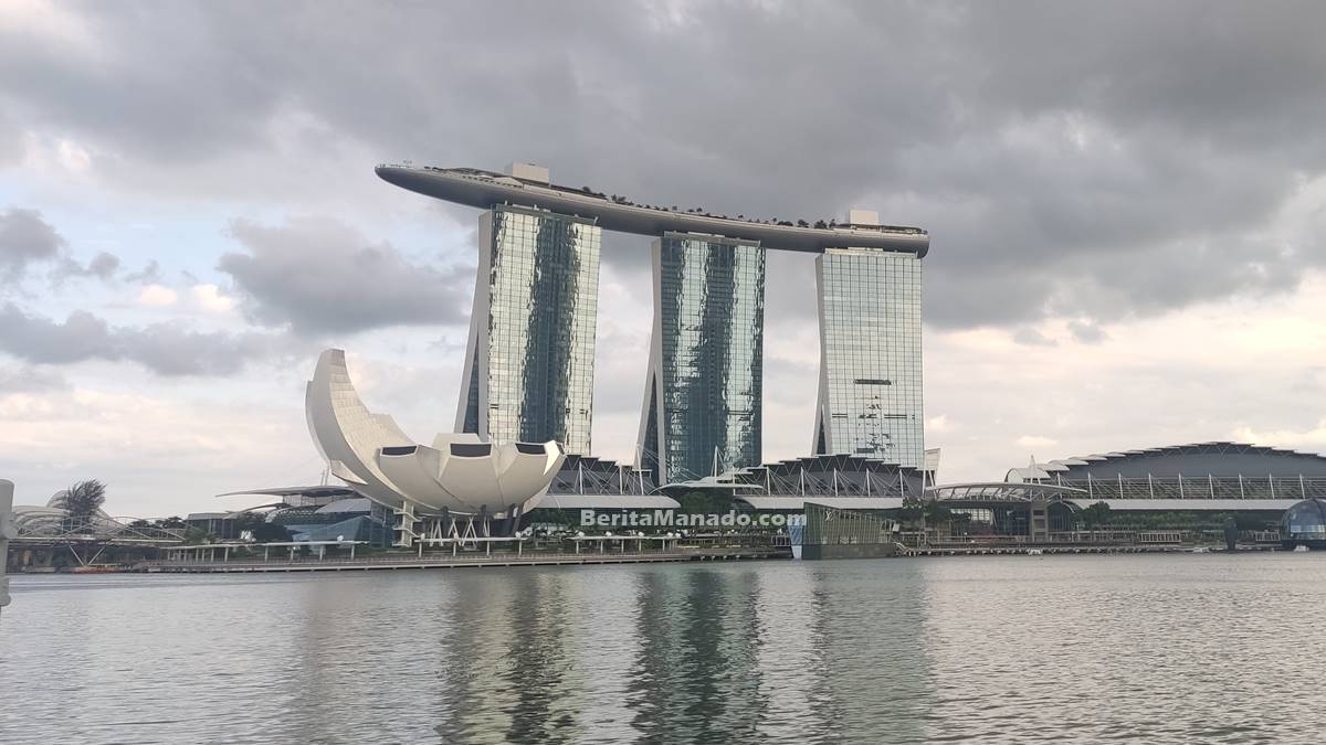 Singapura Larang Penggunaan Smartphone dan Smartwatch di Sekolah Menengah Mulai Januari 2026