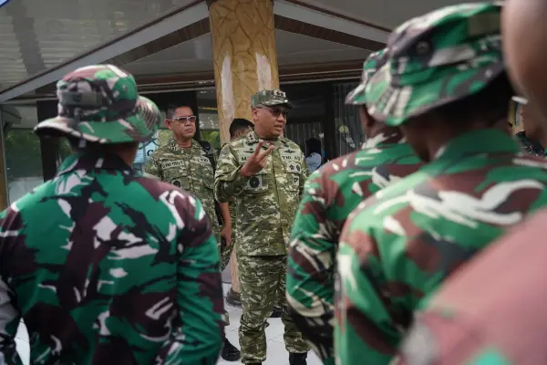 Pangdam XIII/Merdeka Lepas Pasukan Khusus Bantu Korban Bencana di Kepulauan Sitaro