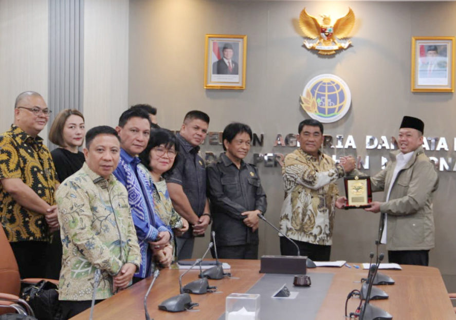 Gubernur Yulius Selvanus Terima Persetujuan Substansi RTRW, Tonggak Baru Kepastian Hukum Pembangunan Sulut