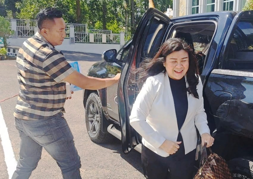 Bupati Sitaro Chyntia Kalangit Diperiksa Kejati Sulut