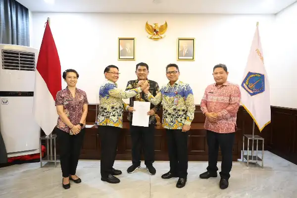 Gubernur Yulius Selvanus Tunjuk Denny Mangala sebagai Plh Sekprov untuk Proses Definitif Tahlis Galang