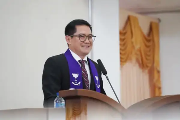 Pnt Joune Ganda Tegaskan Spirit Pengorbanan dan Gotong Royong di GMIM Eben Haezer Suwaan