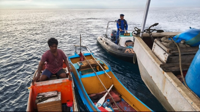Terjebak di Laut Kema, Nelayan Berhasil Diselamatkan Patroli Polairud Polda Sulut