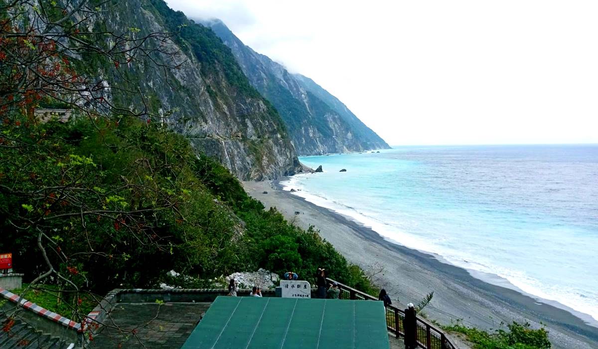 Perjalanan 3,5 Jam Manado–Taipei: Wisata Taiwan yang Bikin Takjub dari Kota Modern hingga Taroko