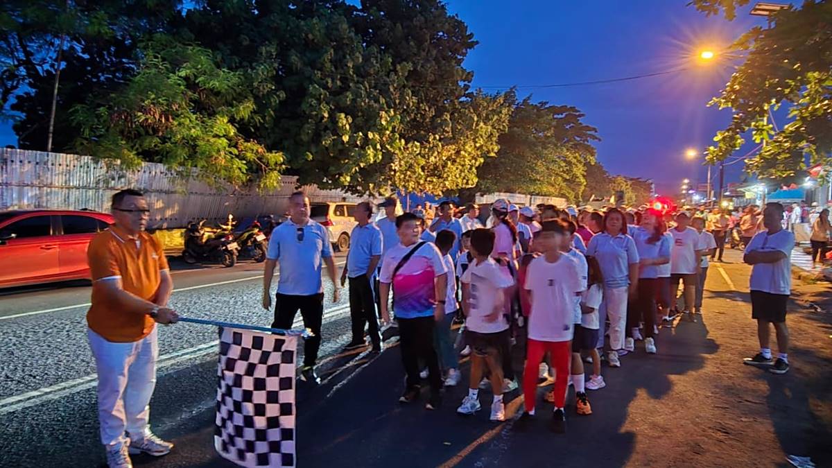Ratusan umat mengikuti pembukaan Hari Raya Gerejawi (HRG) Wilayah Manado Utara dengan jalan sehat dari Sindulang menuju Pohon Kasih Mega Mas di Manado, dipimpin Pdt Lucky Rumopa dan dibuka Wakil Wali Kota Richard Sualang.