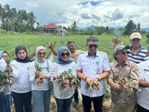 Rindah Gaib Dorong Petani Inovatif dan Produktif