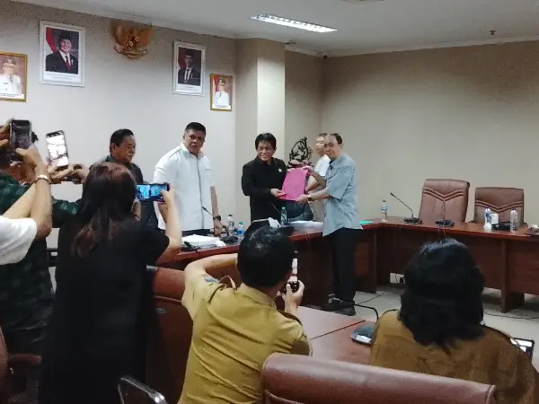 Fraksi-fraksi DPRD Sulut Setujui Ranperda RTRW Ditetapkan Jadi Peraturan Daerah