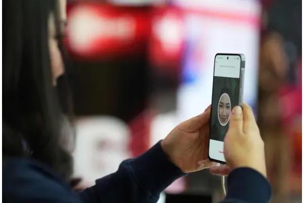 Telkomsel Terapkan Registrasi Biometrik Wajah untuk Nomor Seluler Baru