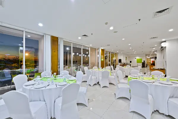 Rayakan Ramadan bersama 2 Promo Spesial Whiz Prime Hotel Megamas Manado