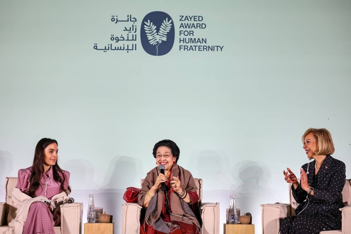Presiden ke-5 RI sekaligus Ketua Umum PDI Perjuangan, Megawati Soekarnoputri, dalam forum internasional Majelis Persaudaraan Manusia Zayed Award 2026 di Abu Dhabi, UEA, Selasa (3/2/2026). [Foto: Tim media Megawati]
