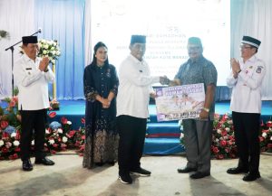 Yulius Selvanus-Victor Mailangkay Safari Ramadhan dan Buka Puasa di Tuminting