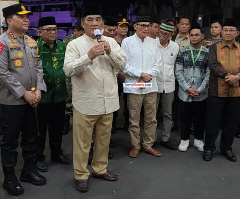 Gubernur Yulius Selvanus Lepas Pawai Takbir Dengan Semangat Toleransi 2 Gubernur Yulius Selvanus Lepas Pawai Takbir Dengan Semangat Toleransi