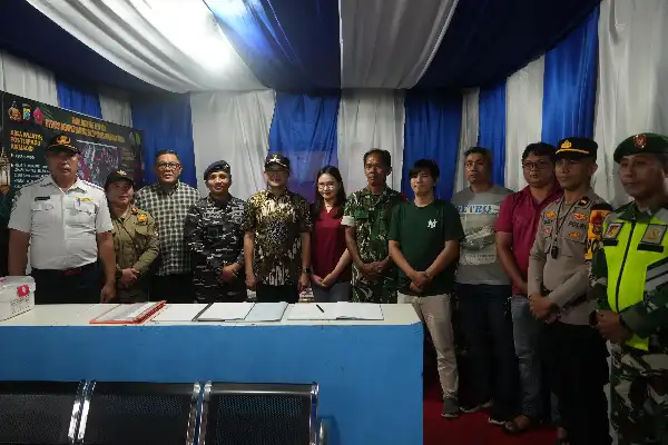 Pastikan Keamanan Lebaran, Bupati Joune Ganda Turun Langsung ke Pos Pengamanan