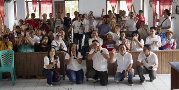 Reuni 30 Tahun, Alumni Smantoe'96 Manado Gelar Bakti Sosial dan Pilih Pengurus Baru
