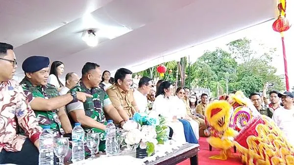 Hengky Honandar dan Randito Maringka Lepas Cap Go Meh Bitung 2026, Pesan Toleransi Menggema 3 Hengky Honandar dan Randito Maringka Lepas Cap Go Meh Bitung 2026, Pesan Toleransi Menggema