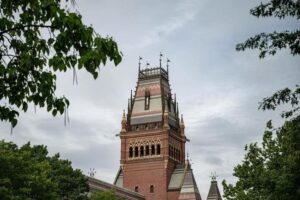 Pemerintahan Trump Gugat Universitas Harvard atas Dugaan Antisemitisme setelah Negosiasi Buntu