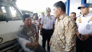 Jelang Puncak Mudik Lebaran, Yulius Selvanus Pastikan Semua Bus di Terminal Malalayang Wajib Lulus Ramp Check