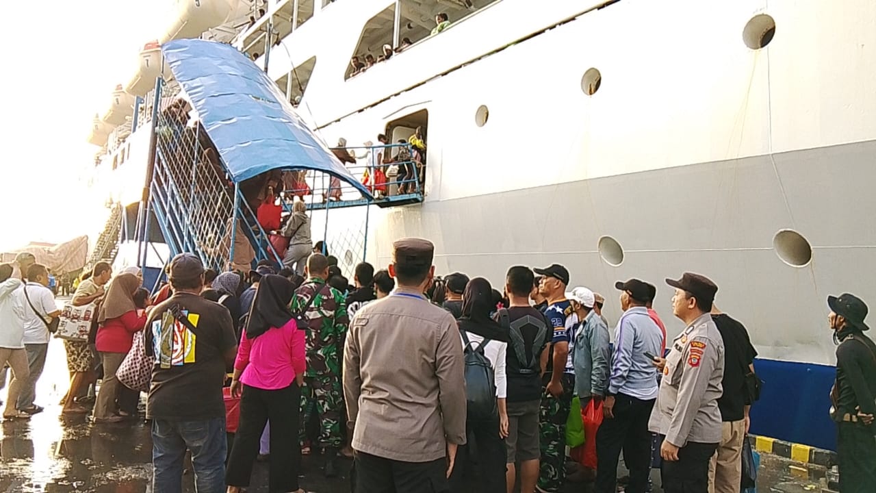 Kapal Sinabung Bawa Ratusan Penumpang, Ka Ops Pelni Bitung Jelaskan Data Penumpang Turun dan Naik