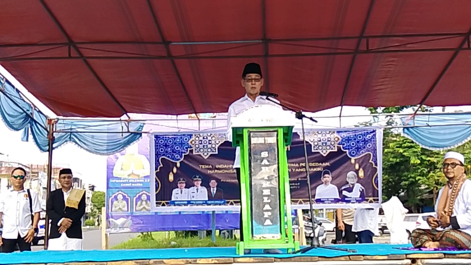 Hengky Honandar Sampaikan Pesan Menyentuh di Salat Id, Fokus pada Keselamatan dan Kebersamaan