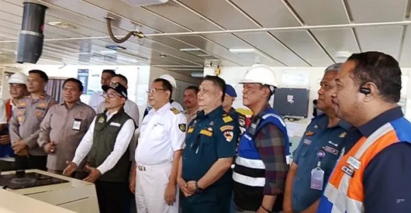 DPD RI Stefanus BAN Liow Kunjungi Pelindo Regional 4 Bitung 8 DPD RI Stefanus BAN Liow Kunjungi Pelindo Regional 4 Bitung