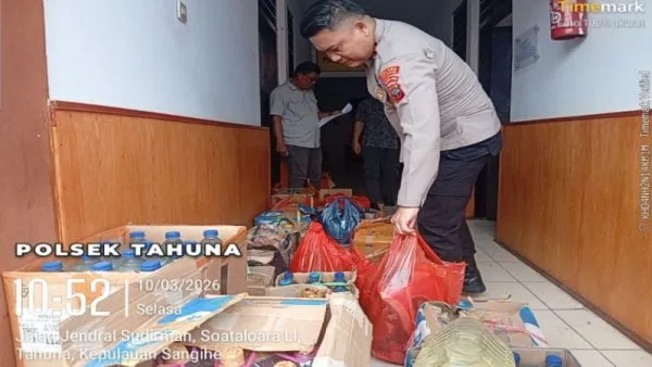 Polsek Tahuna Serahkan Ratusan Botol Cap Tikus Hasil Razia ke Satres Narkoba Polres Sangihe