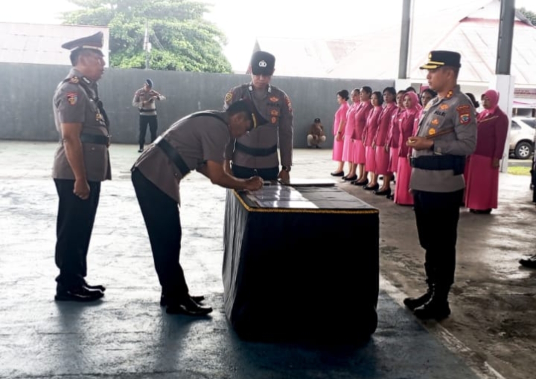 Kapolres AKBP Albert Zai Pimpin Sertijab Kabag Ops, Kabag SDM, Kasat Polair, Dua Kapolsek serta Pelantikan Kabag Ren dan Kasat Binmas